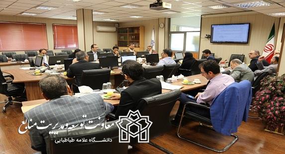 برگزاری هفدهمین جلسه شورای اداری و مالی دانشگاه