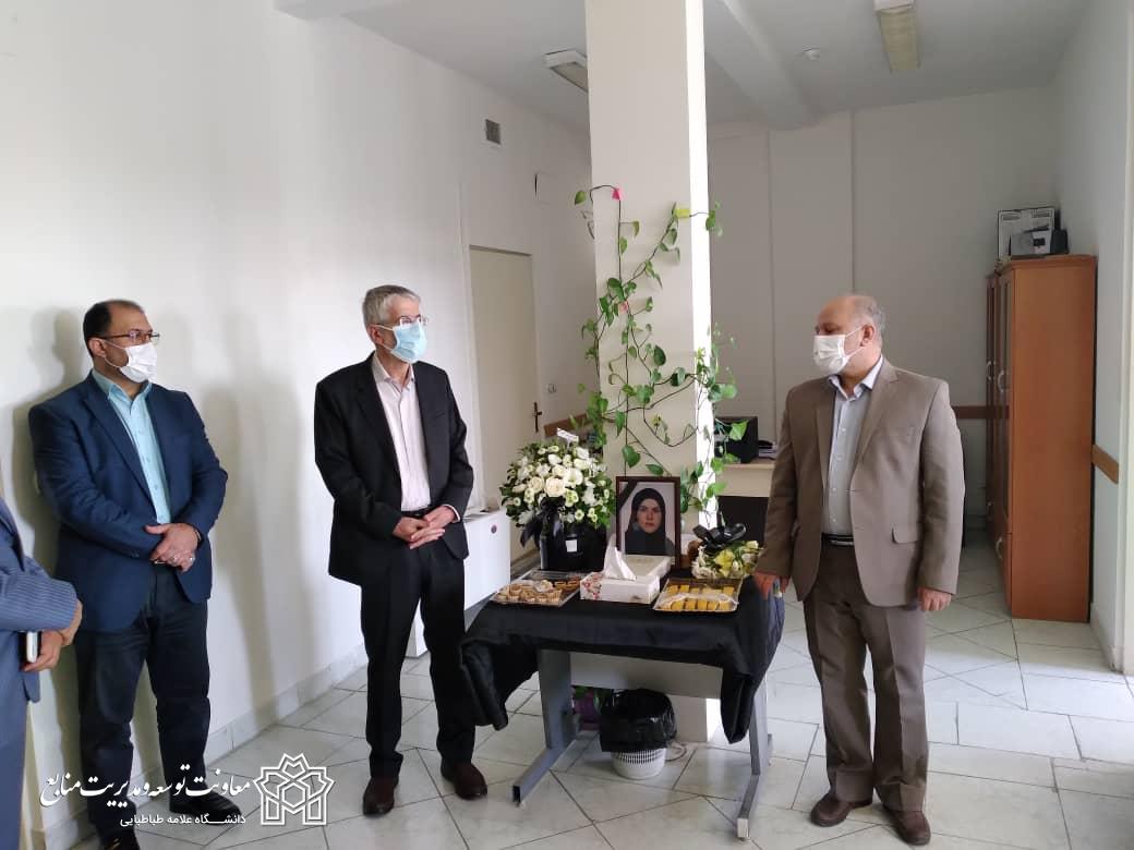 حضور رئیس دانشگاه در اداره کارگزینی و همدردی با کارکنان